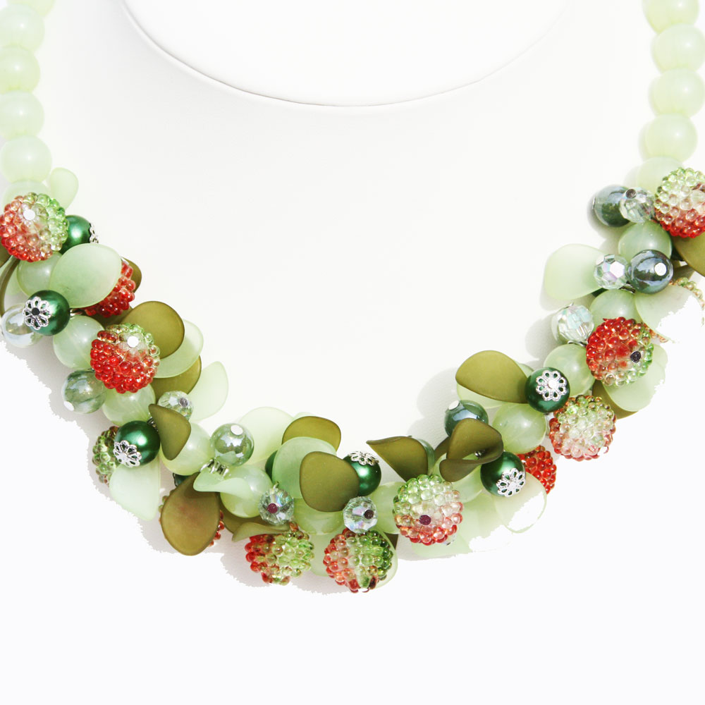 Necklace Leaves and Berries 2005