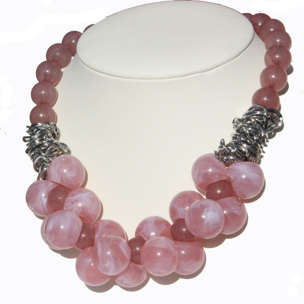 Fantasy Necklace in Pink
